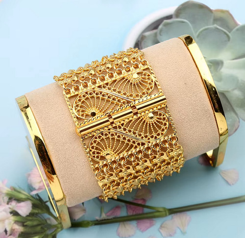 Bracciale con monete placcato